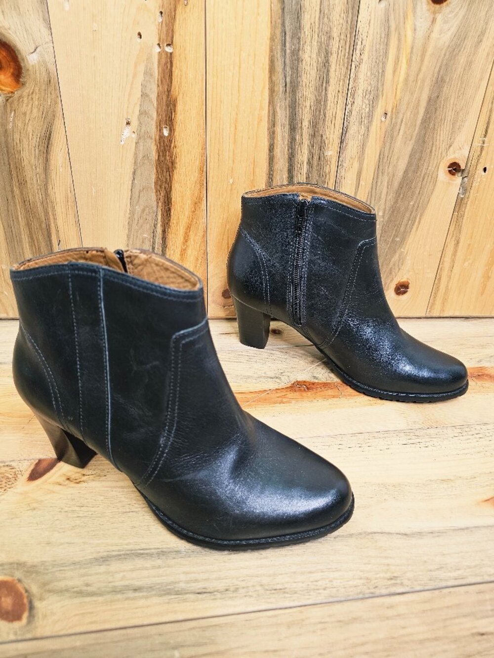 L.L. Bean Black Leather Ankle Booties Size 7